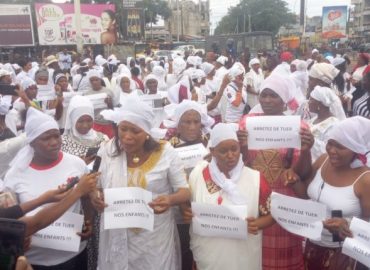 Les femmes du FNDC en colère « Amoulanfé, arrêtez de tuer nos enfants.. »