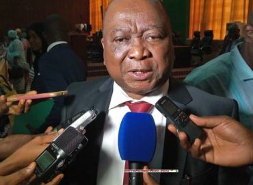 COVID-19 : le ministre Oyé Guilavogui et sa femme, testés positifs