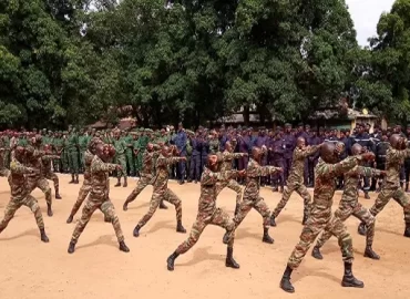 Les recrues du centre d’instruction et d’infanterie de Camp Kwame Kourouma attendent toujours d’être réintégrées malgré l’annonce présidentielle